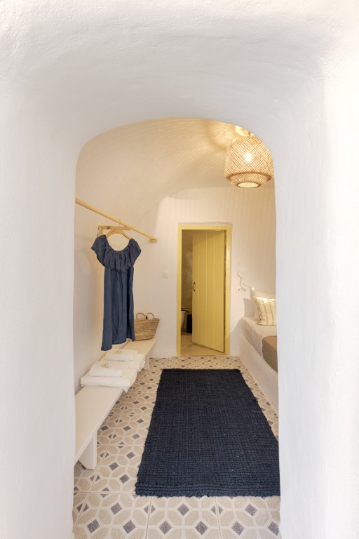 Bathroom with shower in Cave Studio with Balcony