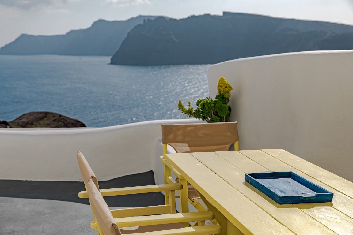 Outdoor seating area at Earth Cave House terrace