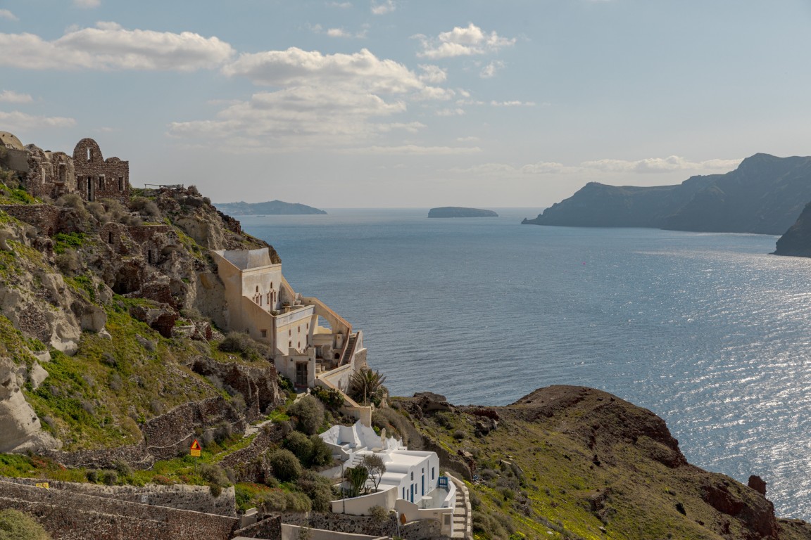 Wind House private terrace with sunset caldera view in Oia