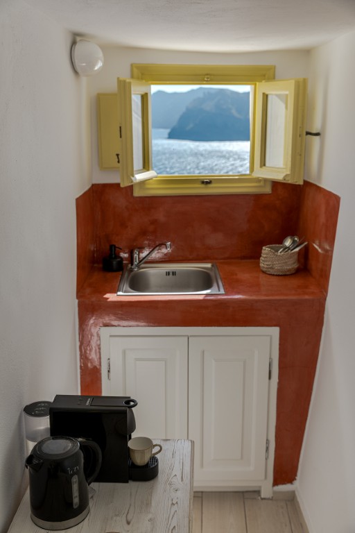 Kitchenette and dining corner in Wind House