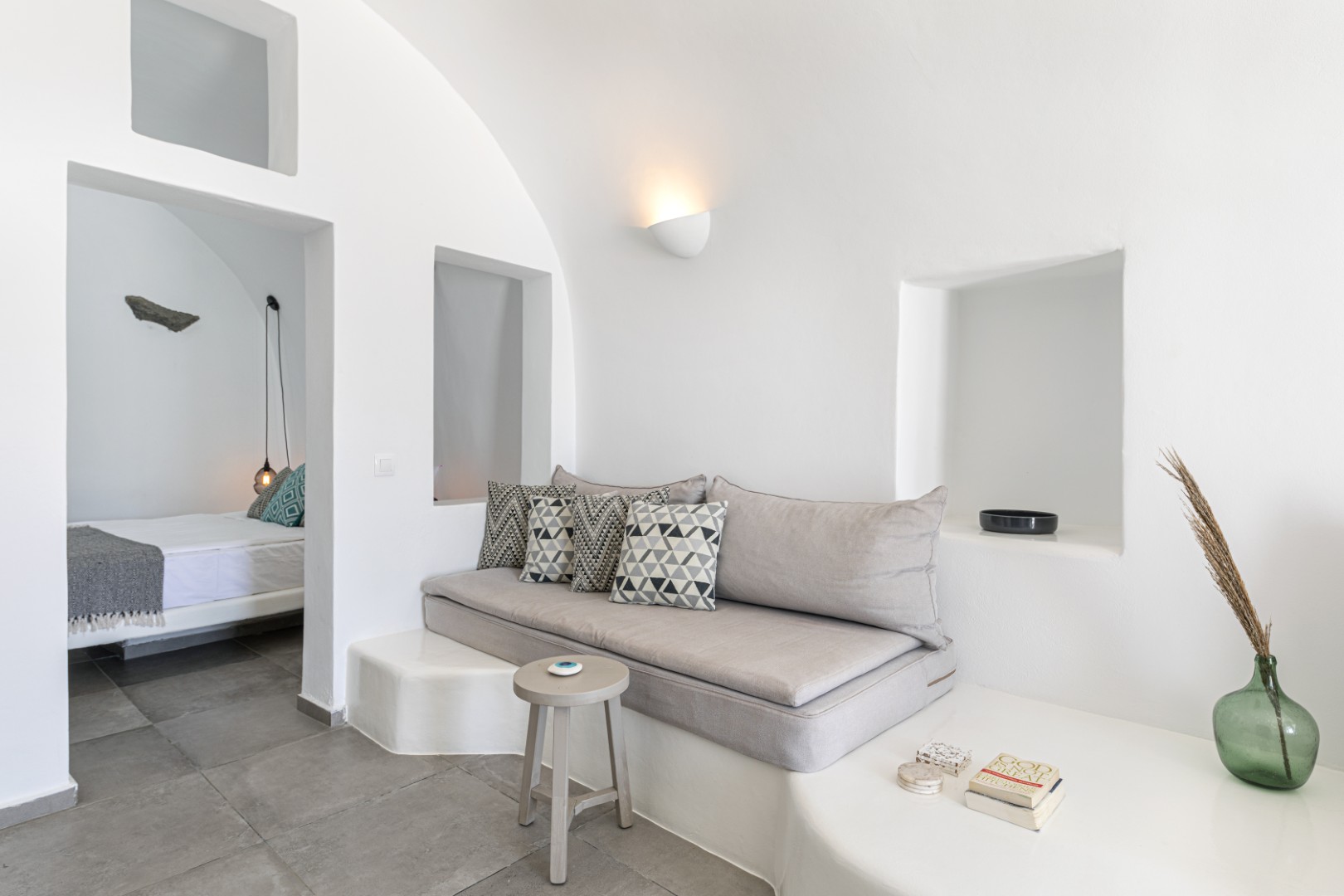 Kitchen and dining at Yposkafo Jacuzzi House